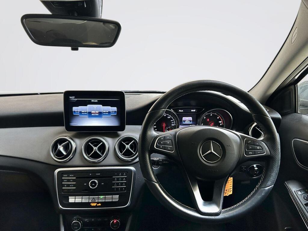 2018 MERCEDES-BENZ GLA GLA 200 D Sport