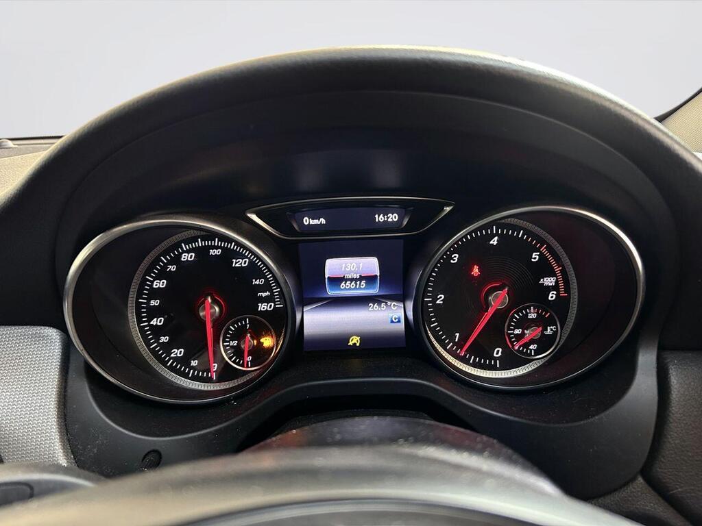 2018 MERCEDES-BENZ GLA GLA 200 D Sport
