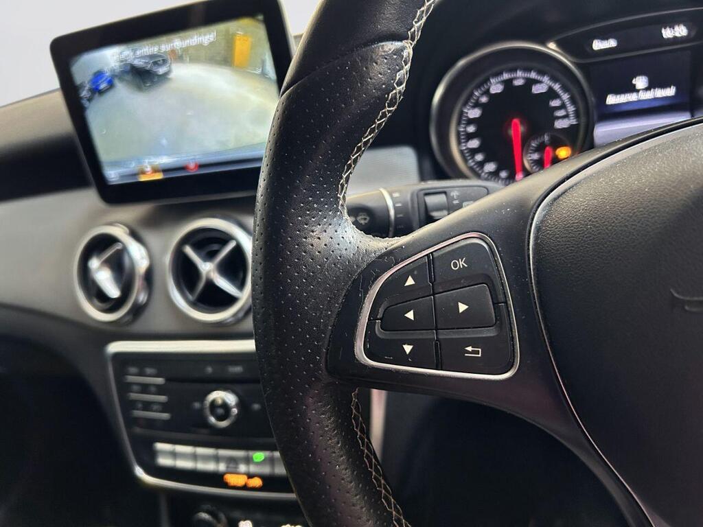 2018 MERCEDES-BENZ GLA GLA 200 D Sport