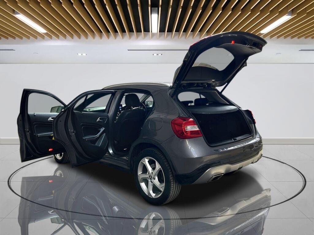 2018 MERCEDES-BENZ GLA GLA 200 D Sport