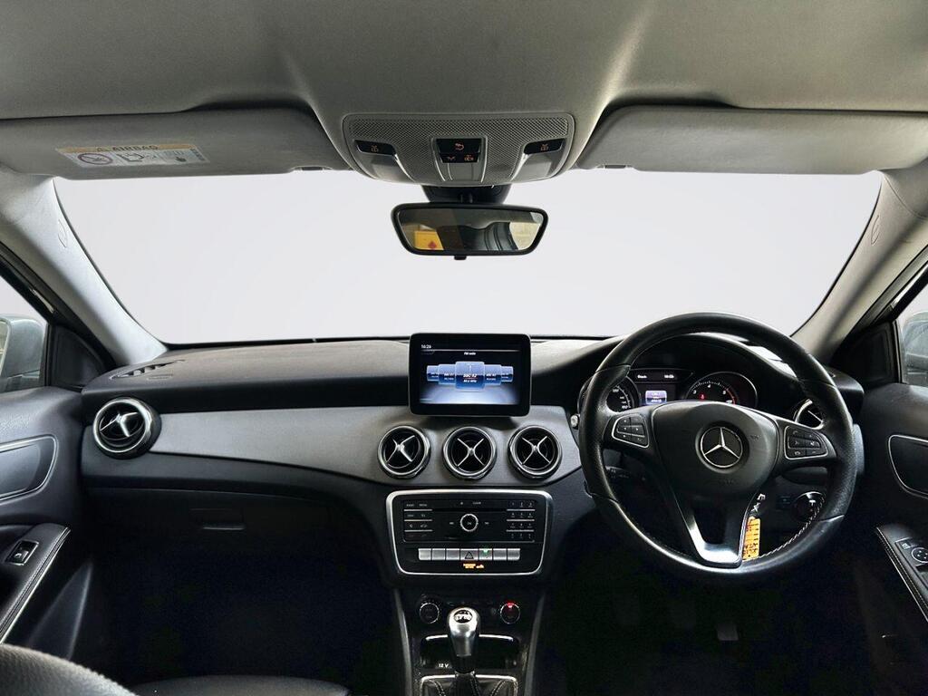 2018 MERCEDES-BENZ GLA GLA 200 D Sport