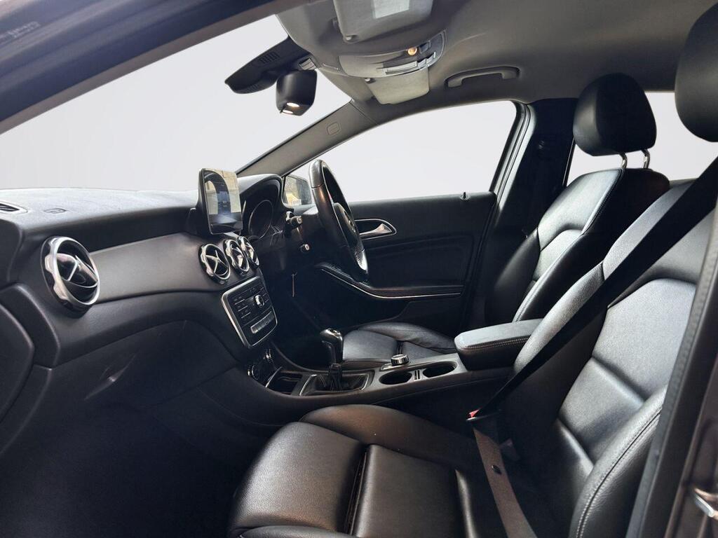 2018 MERCEDES-BENZ GLA GLA 200 D Sport