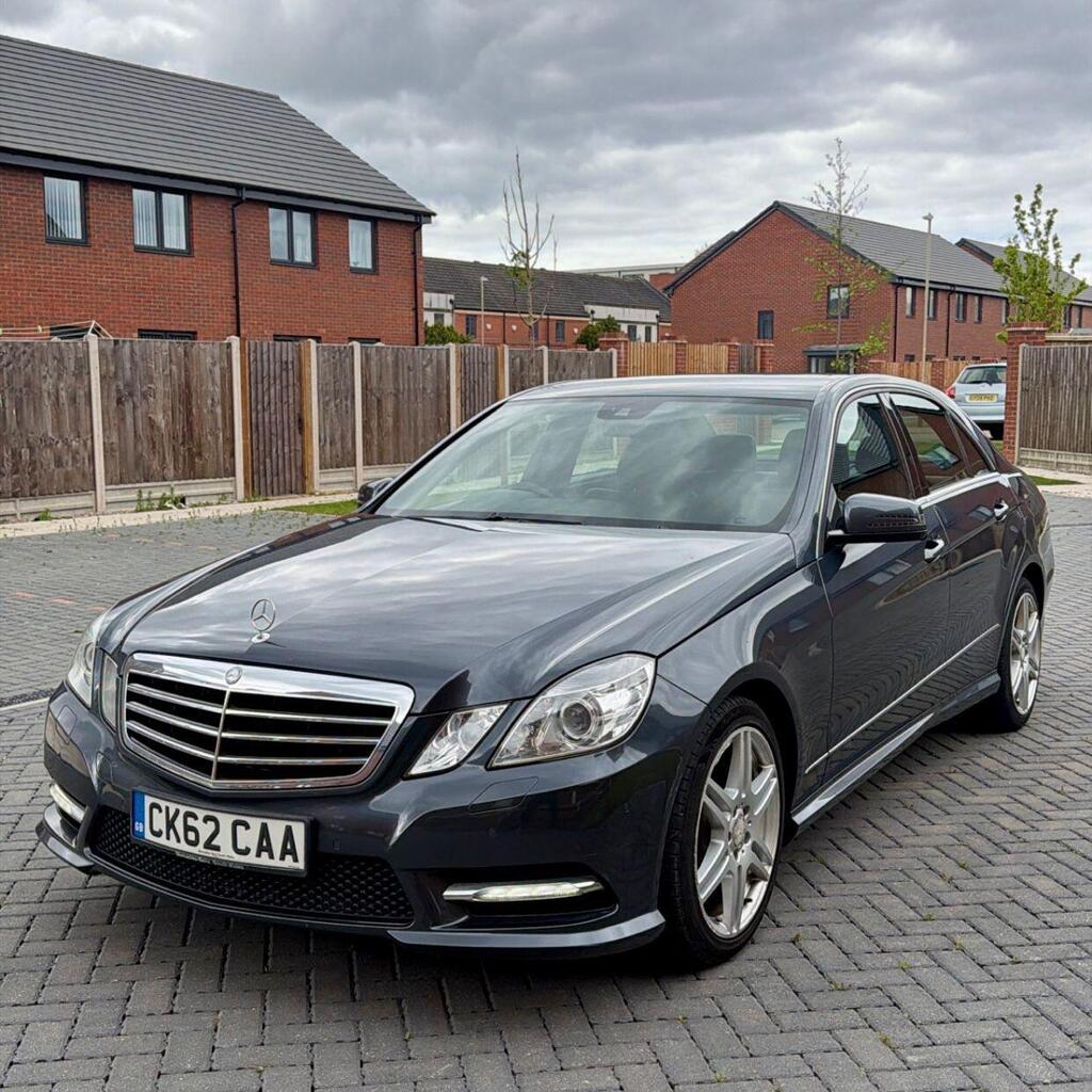 2012 MERCEDES-BENZ E-Class E220 CDI BlueEfficiency S/S Sport
