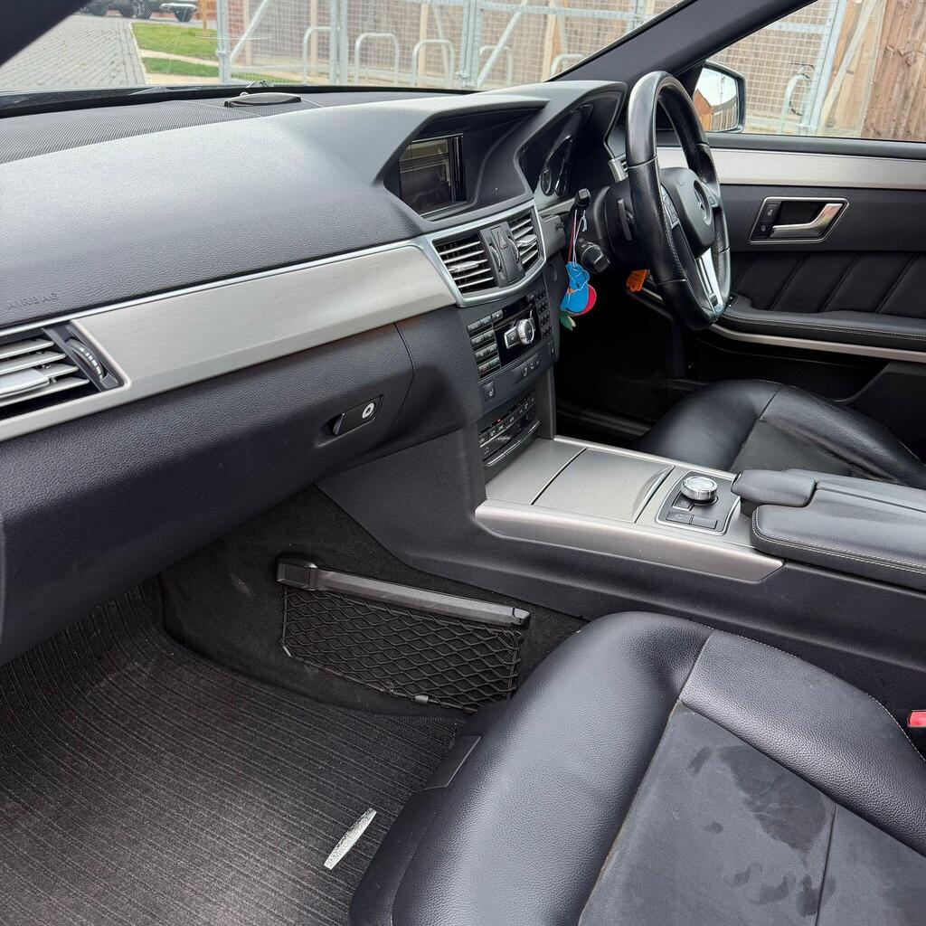 2012 MERCEDES-BENZ E-Class E220 CDI BlueEfficiency S/S Sport