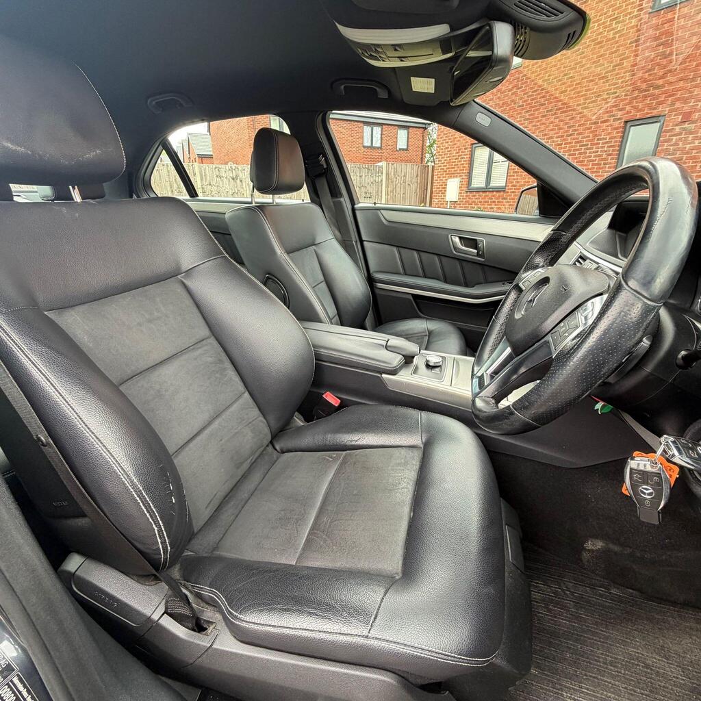 2012 MERCEDES-BENZ E-Class E220 CDI BlueEfficiency S/S Sport