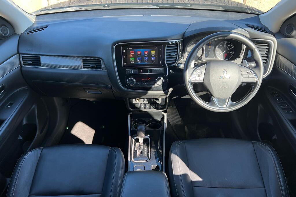 2019 MITSUBISHI Outlander 4