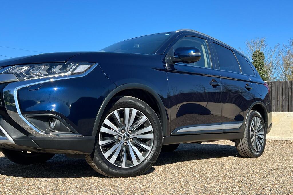 2019 MITSUBISHI Outlander 4