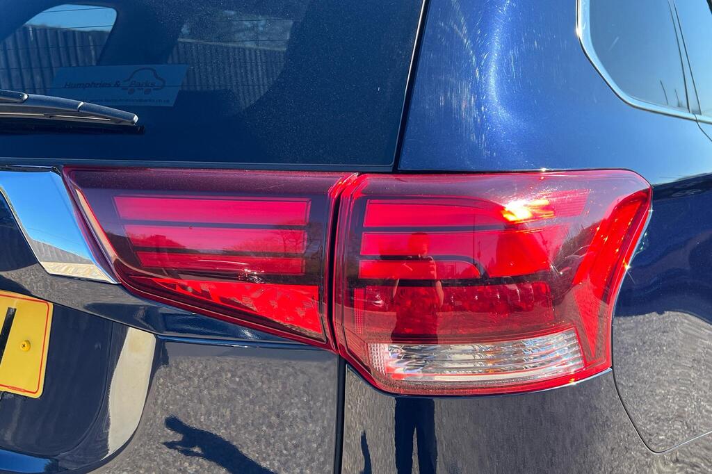 2019 MITSUBISHI Outlander 4