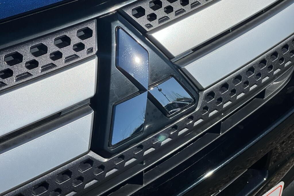 2019 MITSUBISHI Outlander 4