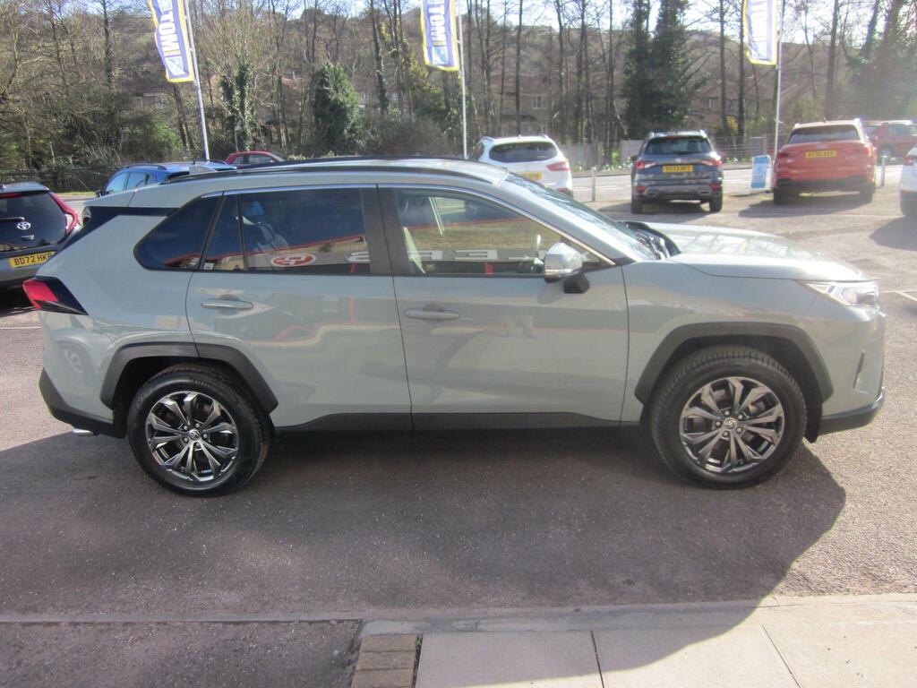 2022 TOYOTA RAV4 VVT-I Design
